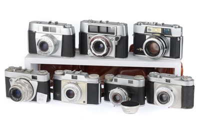 Lot 417 - A Selection of 35mm Cameras
