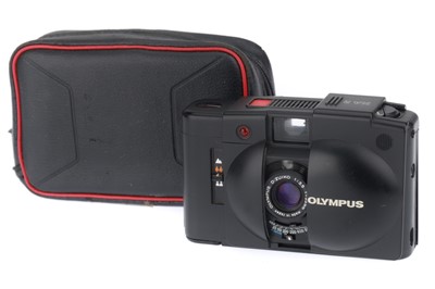 Lot 243 - An Olympus XA2 Viewfinder 35mm Camera