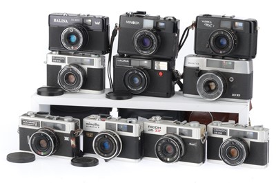 Lot 91 - A Selection of Compact Cameras