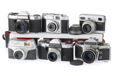 Lot 201 - A Selection of 35mm Cameras