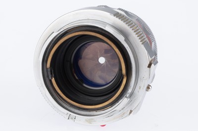 Lot 22 - A Leica Summicron Dual Range f/2 5cm Lens