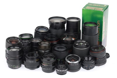 Lot 489 - A Selection of Camera Lenses