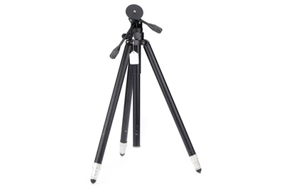 Lot 587 - A Tiltall Pan and Tilt Tripod