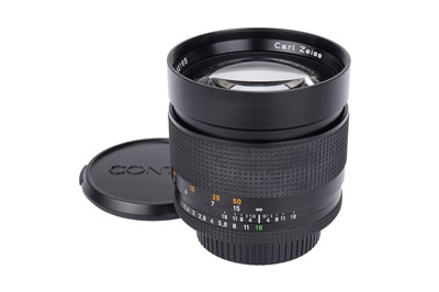 Lot 226 - A Carl Zeiss Planar T* f/1.4 85mm Lens