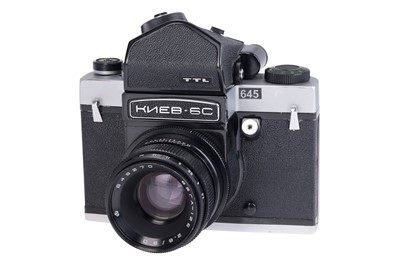 Lot 354 - A Kiev 6C '645' Medium format SLR Camera