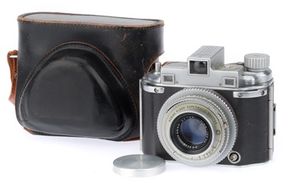 Lot 290 - A Kodak Medallist Medium Format Rangefinder Camera
