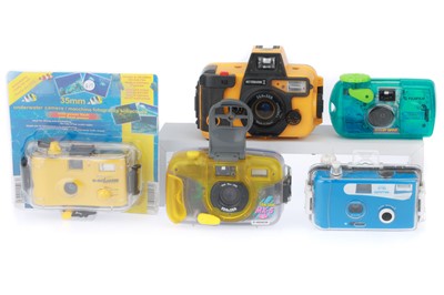 Lot 114 - A Selection of Water Resistant Cameras
