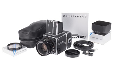 Lot 284 - A Hasselblad 2000FC/M Medium Format Camera