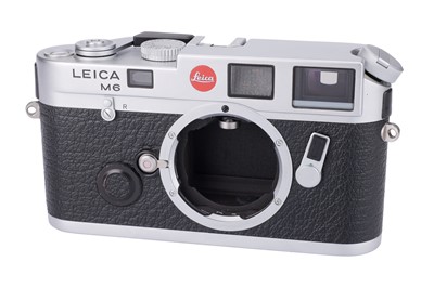 Lot 32 - A Leica M6 Rangefinder Camera Body