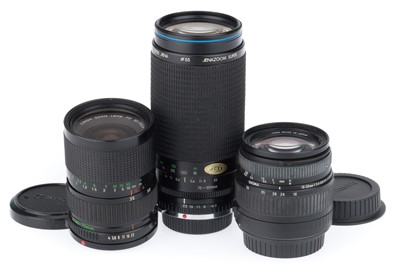 Lot 555 - A Group of Zoom Lenses