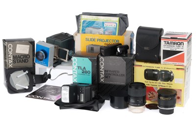 Lot 573 - A Selection of Contax Camera Accessories