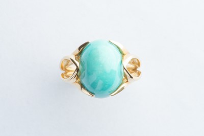 Lot 22 - A 18ct Yellow Gold Cabochon Oval Turquoise Ring