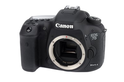 Lot 197 - A Canon EOS 7D Mark II Digital SLR Camera Body