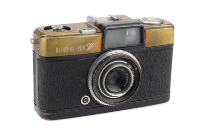 Lot 245 - An Olympus Pen W Half Frame 35mm Camera