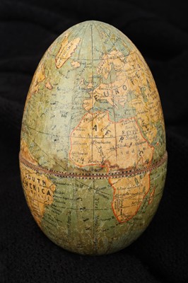 Lot 349 - German 19th Century Egg Pattern Globe