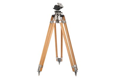 Lot 501 - ꩜ A Miller Precision Equipment Tripod & Senior Fluid Action Miller Head