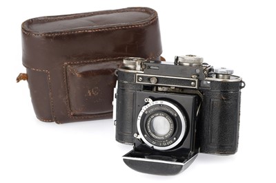 Lot 154 - A Certo Dollina II 35mm Folding Camera