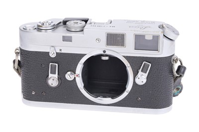 Lot 59 - A Leica M4 Rangefinder Camera Body