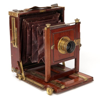 Lot 301 - A City Sale & Exchange Half Plate Mahogany Field Camera