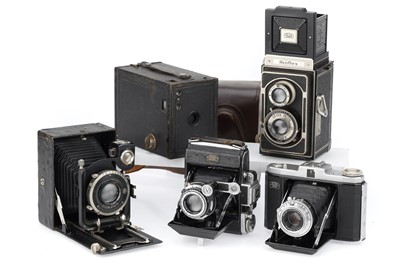 Lot 411 - A Group of Mixed Cameras