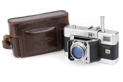 Lot 205 - A Voigtlander Vitessa 125 (Original 1950 version)