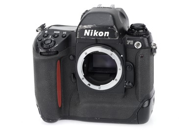 Lot 130 - A Nikon F5 35mm SLR Camera Body