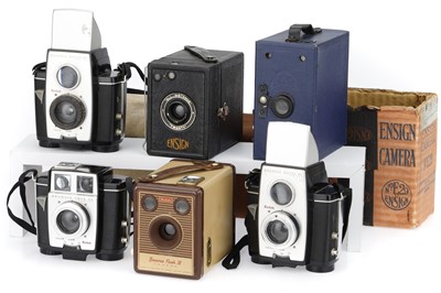 Lot 317 - A Selection of Box Cameras