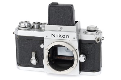 Lot 56 - A Nippon Kogaku Nikon F 35mm SLR Camera Body