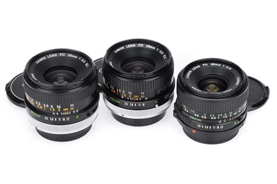 Lot 375 - A Group of Canon Prime Lenses