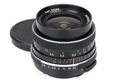 Lot 388 - A Carl Zeiss Distagon f/2.8 35mm Lens