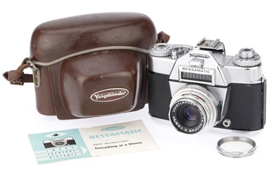 Lot 199 - A Voigtlander Bessamatic DeLuxe 35mm SLR Camera