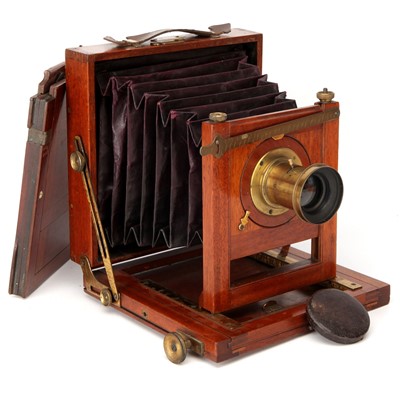 Lot 308 - An R Clarke Half Plate Mahogany Field Camera