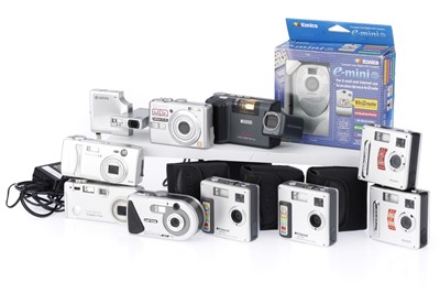 Lot 215 - A Group of Compact Digital Cameras