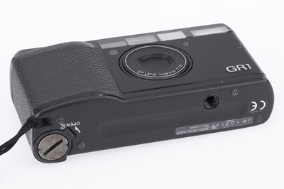 Lot 141 - A Ricoh GR1 Compact 35mm Camera