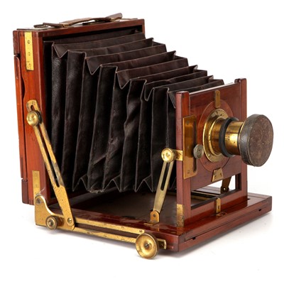 Lot 309 - A W. Middlemiss Criterion Patent Half Plate Mahogany Field Camera