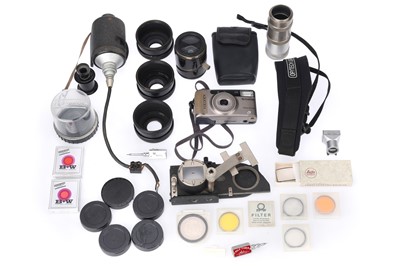 Lot 38 - A Selection of Mixed Photographica