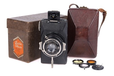 Lot 421 - A Zeiss Ikon Kolibri 523/18 Compact Roll Film Camera