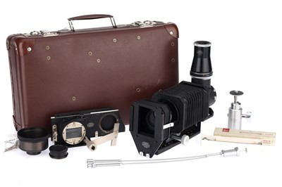 Lot 290 - A Leitz Wetzlar Visoflex Bellows Outfit
