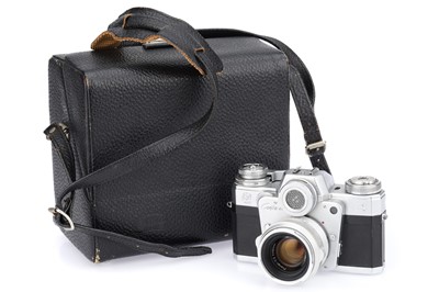 Lot 192 - A Zeiss Ikon Contarex "Bullseye" 35mm Camera