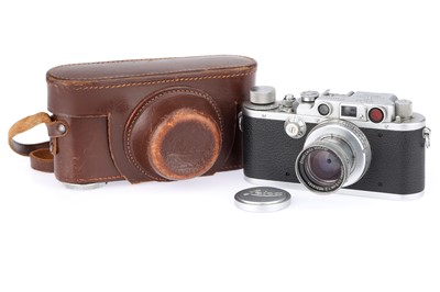 Lot 1 - A Leica IIIb 35mm Rangefinder Camera