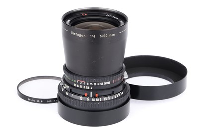 Lot 251 - A Carl Zeiss Distagon T* f/4 50mm Lens
