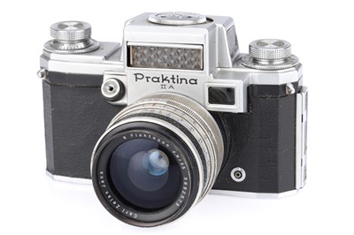 Lot 62 - A K.W. Praktina IIA 35mm SLR Camera