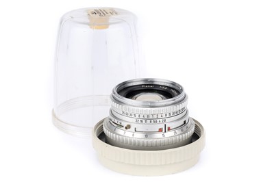 Lot 287 - A Carl Zeiss Planar f/2.8 80mm Lens
