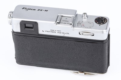 Lot 46 - A Fujica 35-M 35mm Rangefinder Camera