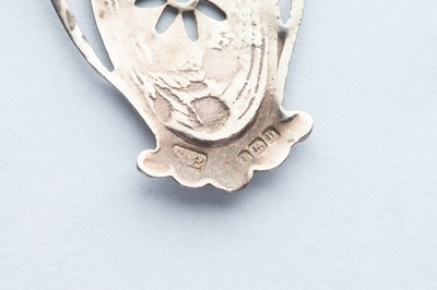 Lot 49 - A Silver & Enamel Pendant