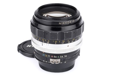 Lot 270 - A Nikon Nikkor-H Ai f/1.8 85mm
