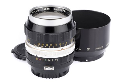 Lot 271 - A Nippon Kogaku Nikkor-P Ai f/2.5 105mm Lens