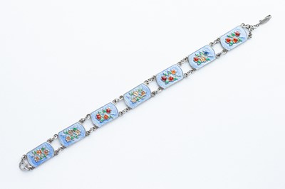 Lot 51 - A Silver & Enamel Bracelet