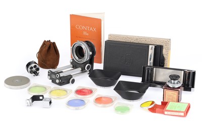 Lot 340 - A Selection of Zeiss Ikon Photographica