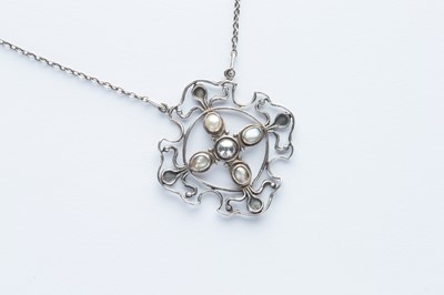 Lot 54 - A Silver & Abalone Celtic Pendant